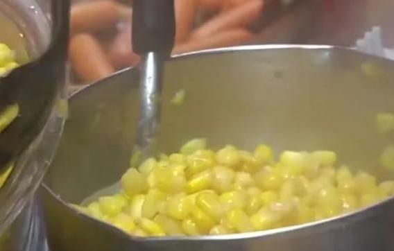 韩国街头爆红小吃_1000韩币玉米小吃_1000韩币等于多少钱