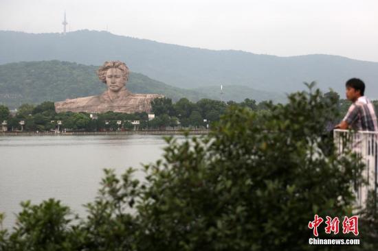山海关5a摘牌_长沙橘子洲旅游区被摘牌_国家旅游局撤销5A级景区