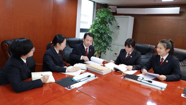 新三板非法销售_股票业务员犯法吗_新三板投资风险