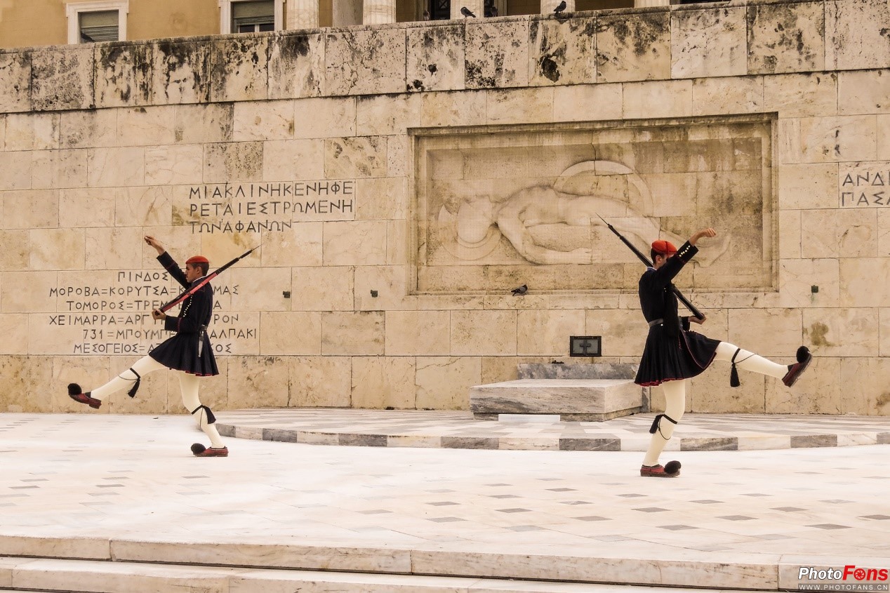 街拍抄底用什么设备啊_街头建筑拍摄方法_街景摄影技巧