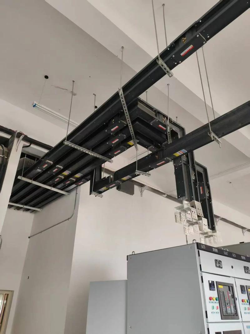 散热效果好的密集母线槽_江苏华鹏母线质量事故_江苏华鹏电力设备股份有限公司专利