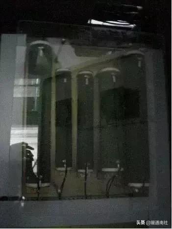 小母线端子_电气元件安装要求_电气柜布局规范