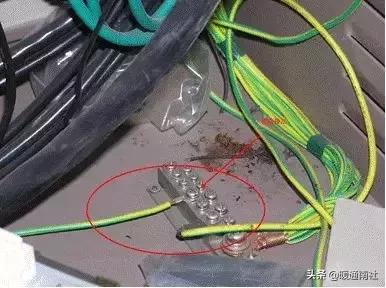 电气柜布局规范_小母线端子_电气元件安装要求